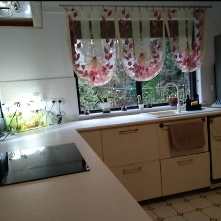 Ochota Forest Konukevi Varşova