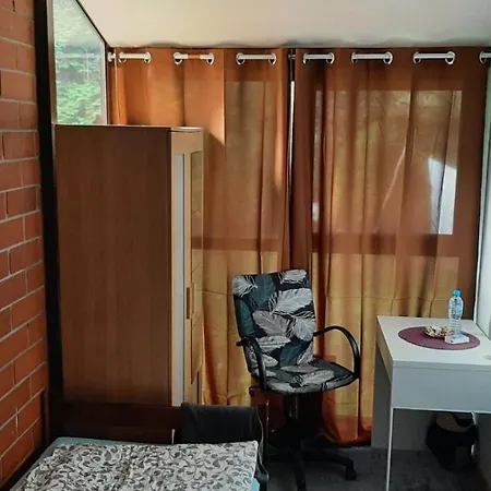 Ochota Forest بيت ضيافة *